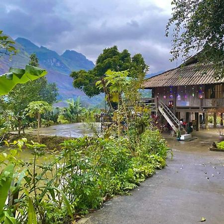 Du Gia Van Chung Homestay Làng Cac Exterior foto
